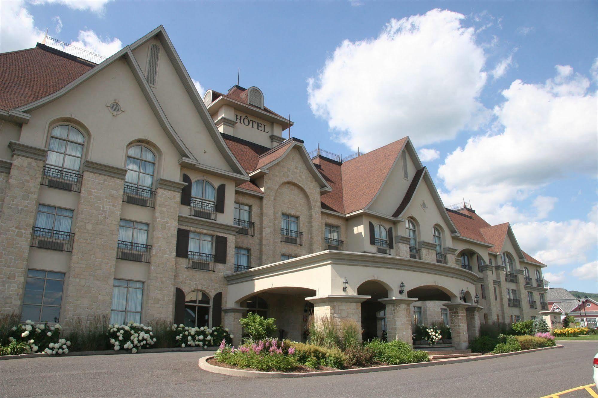 Hotel Vallea Bromont Exterior photo